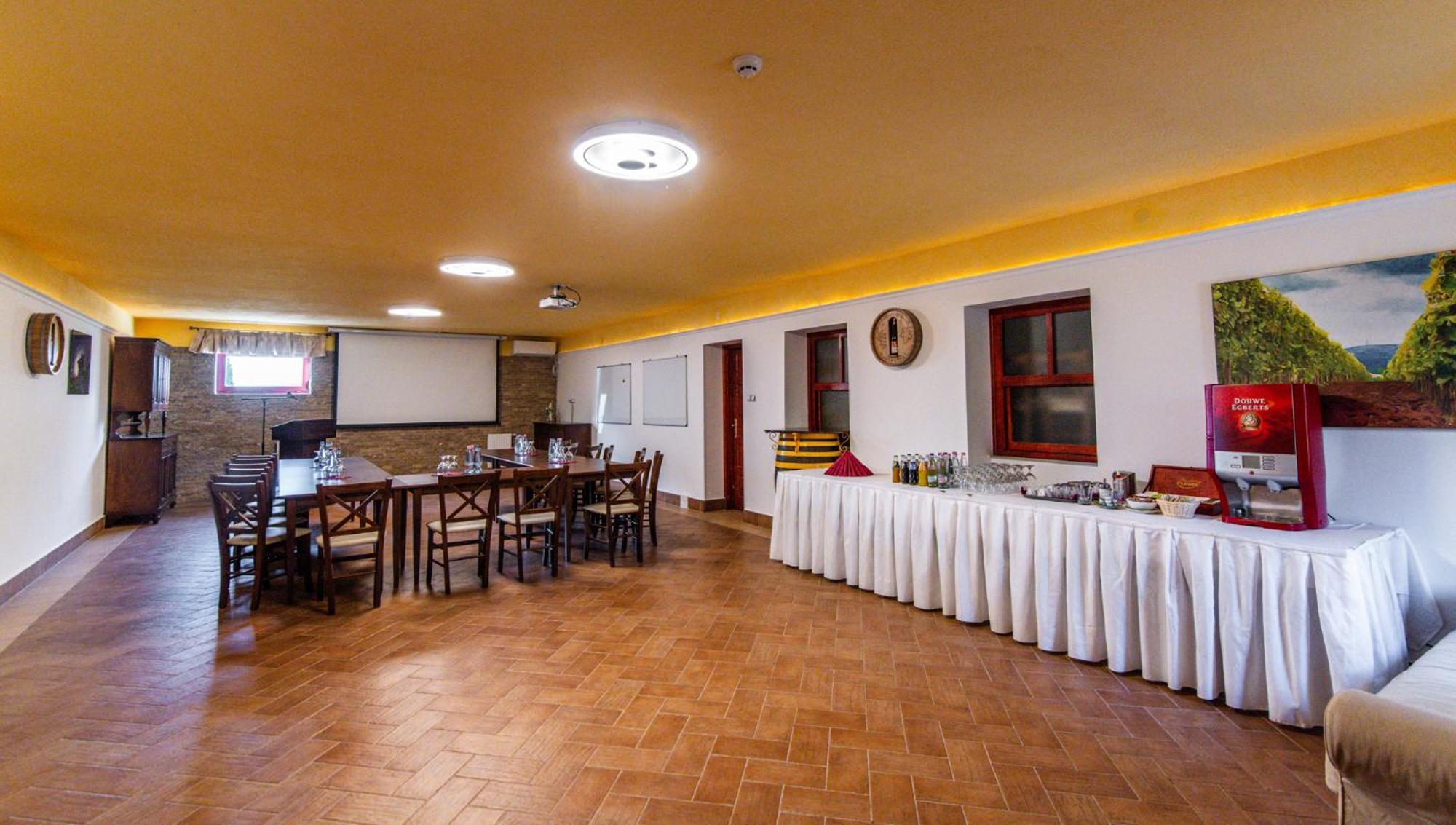 Borhotel Sziluett Farkasmaly Gyongyos Ngoại thất bức ảnh